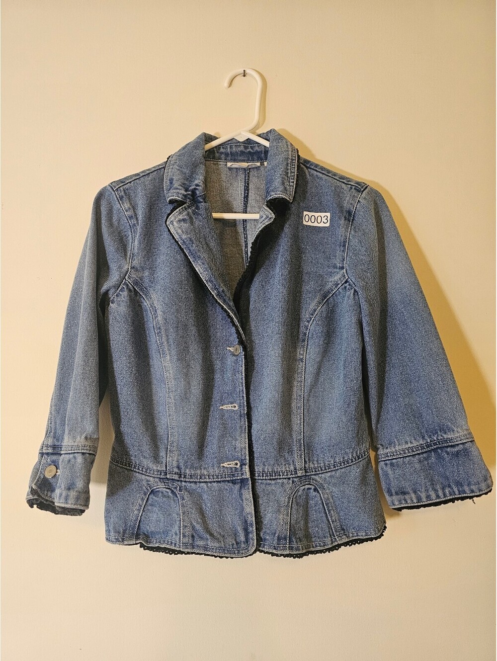 Vintage Women's Jeanology Jean Jacket Size 10